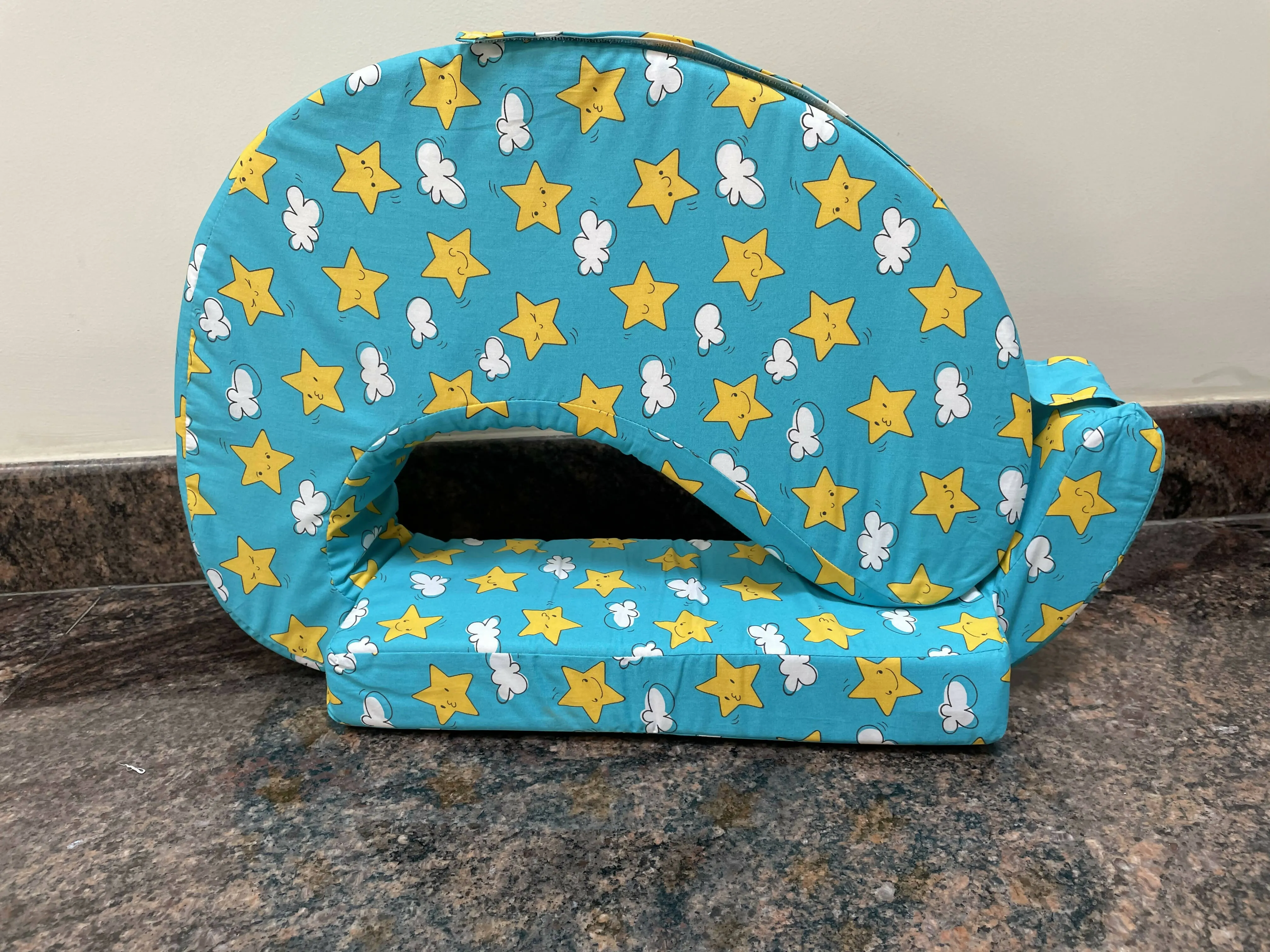BABYHUG Feeding Pillow / Nursing pillow